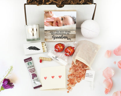 Personalized Gift for Grandma - 4" or 6" Photo Block - Pregnancy Announcement Expecting - Only The Best Moms Get Promoted to Grandma Quote - Shiner Photo